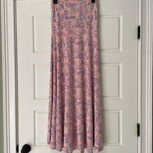LulaRoe Maxi skirt, size xs, pastel design, silky stretchy material.
